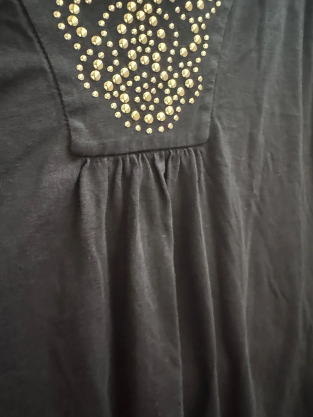 Josephine Chaus Black Sleeveless Studded V-Neck Women's Top - Picture 3 of 4